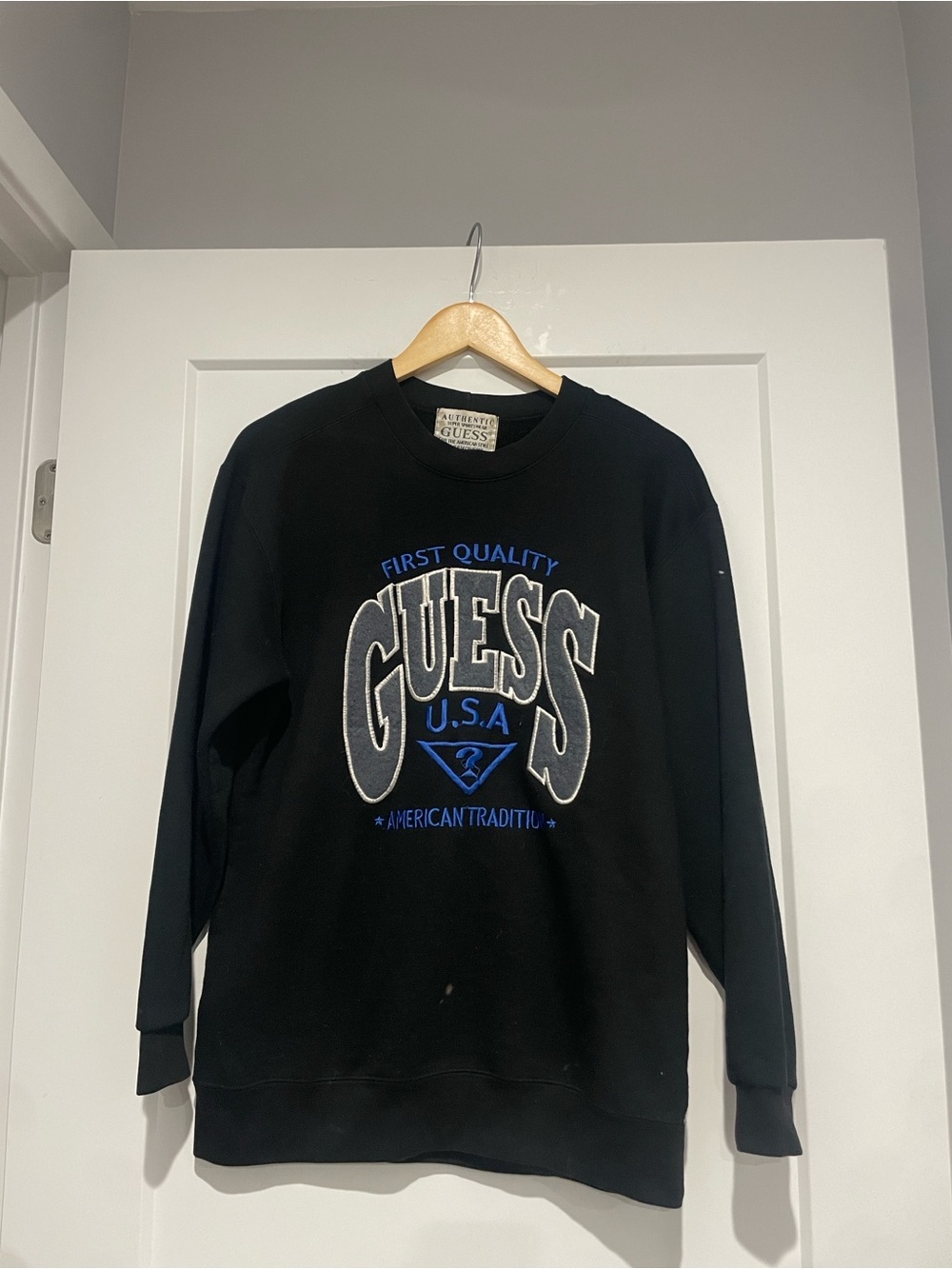 Vintage 90s GUESS Black Crewneck Logo Sweater - Made in Korea OG 🚨